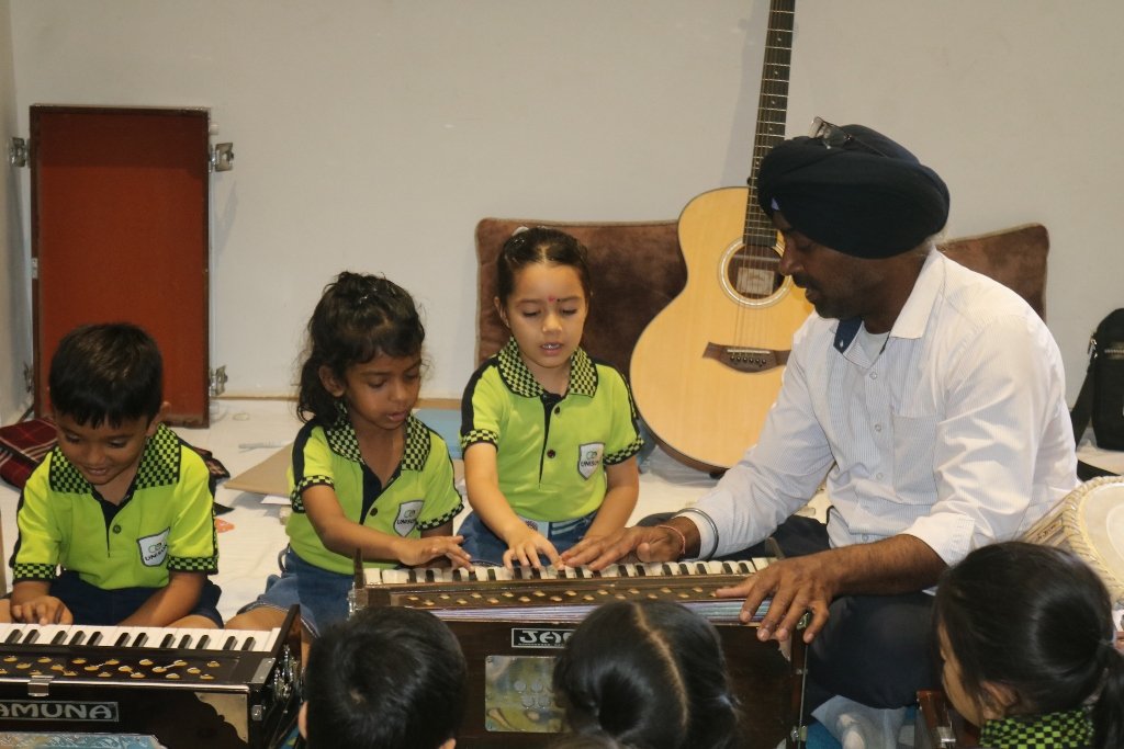 Tiny Tunes, Big Smiles